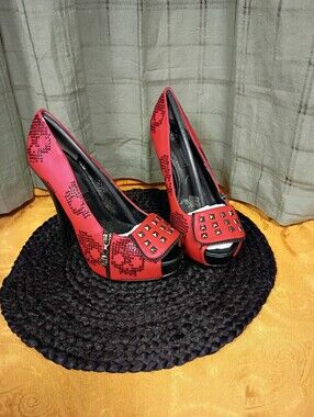 NWOT Iron Fist "Ruff Rider" Red Skull Peep Toe Platform Heels Size 9 US Y2K